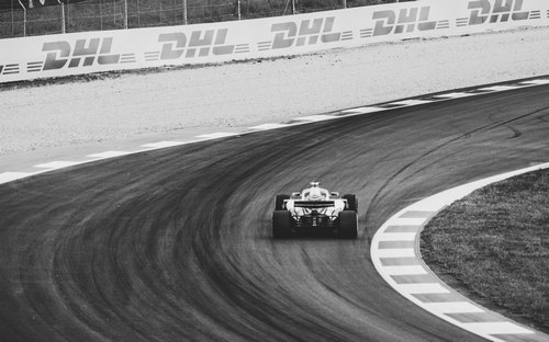Picture of a Formula one car on track